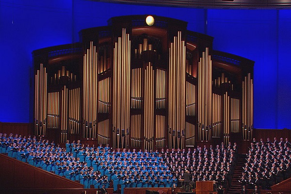 New Twist on an Old Classic: Christmas Music for Easter Sung by the Mormon Tabernacle Choir