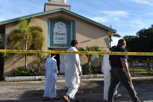 Fire at Orlando Nightclub Shooter’s Mosque on Eid al-Adha