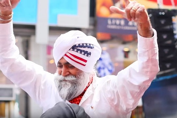Sikhs Celebrate Turban Day by Breaking World Record