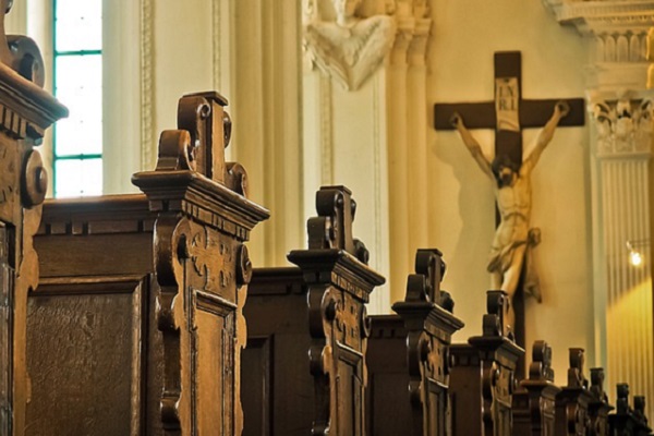 In the U.S. ‘Nones’ Now Number with Catholics and Evangelicals