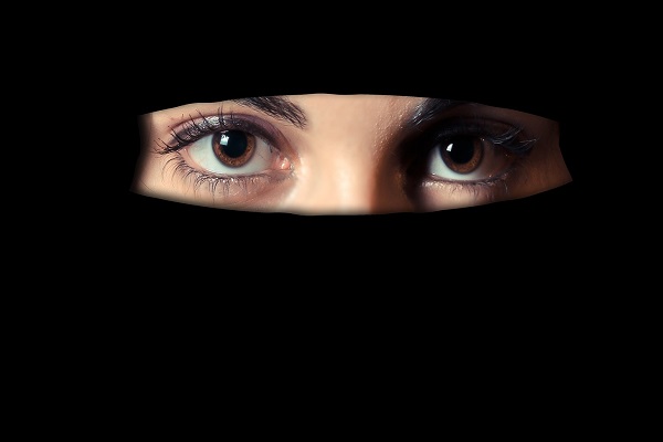 Sri Lanka Bans Muslim Face Coverings